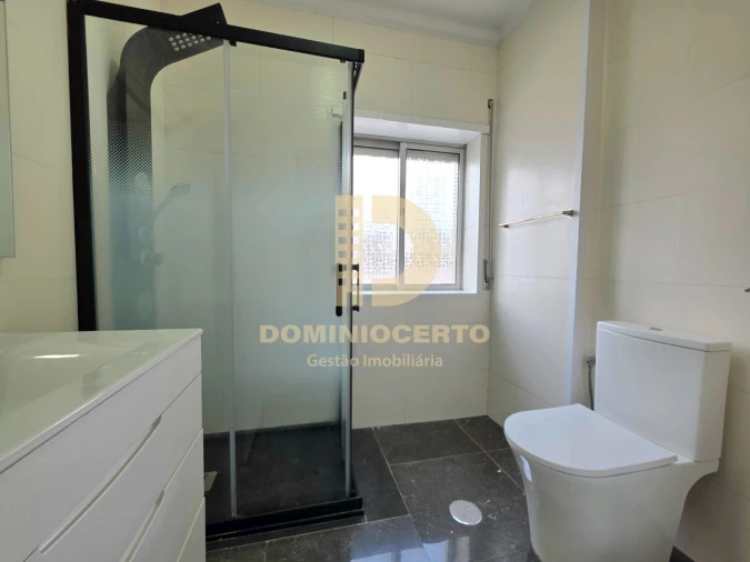 Apartamento T3 para Venda em Fânzeres e São Pedro da Cova Foto 23