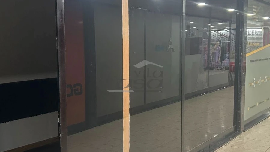 Loja para Arrendamento em Gondomar (São Cosme), Valbom e Jovim