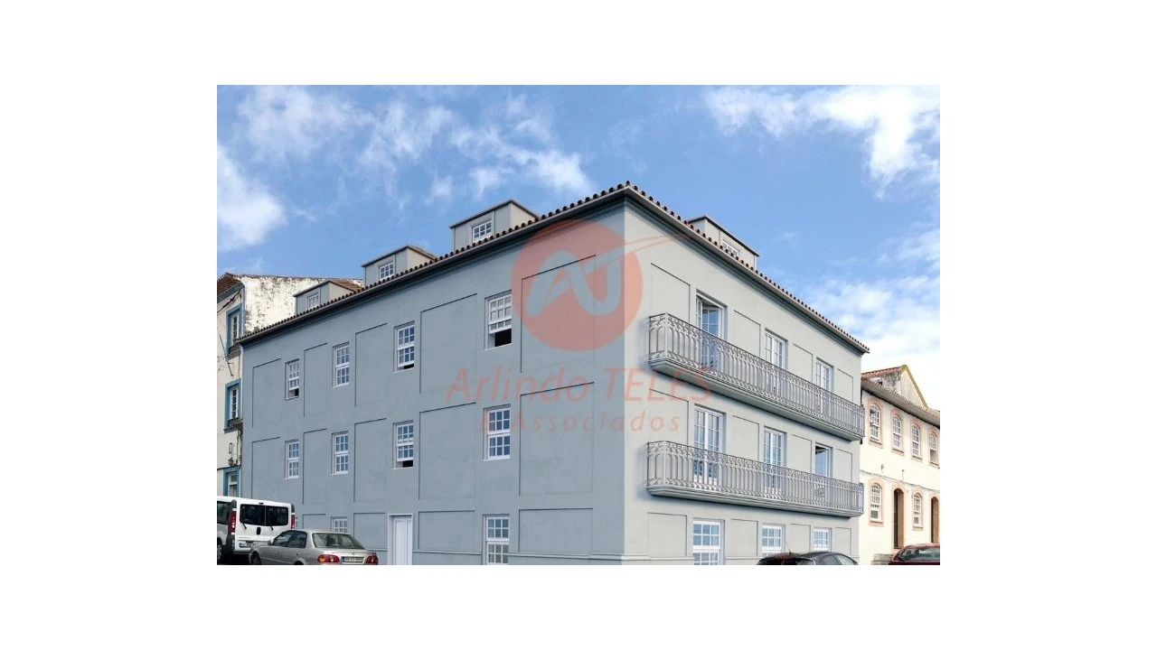 Moradia T13 para Venda em Angra (Nossa Senhora da Conceição) Foto 4