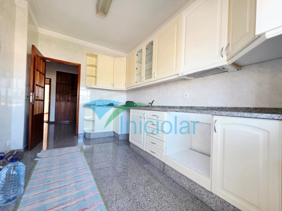 Apartamento T3 para Venda em Rio Tinto Foto 2