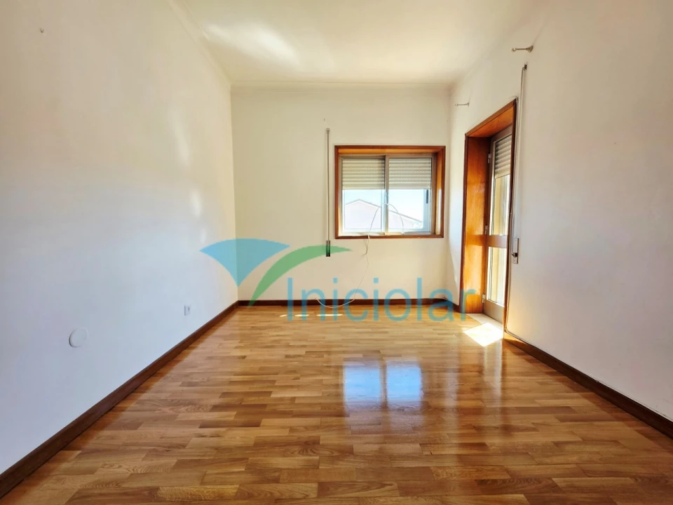 Apartamento T3 para Venda em Rio Tinto Foto 9