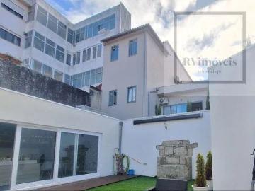 Moradia T4 para Venda em Santa Maria Maior e Monserrate e Meadela