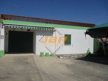 Moradia T2 para Venda em Marvila, Ribeira Santarém, São Salvador, São Nicolau