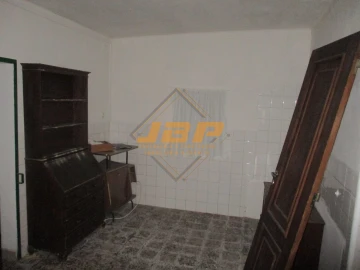 Moradia T2 para Venda em Marvila, Ribeira Santarém, São Salvador, São Nicolau