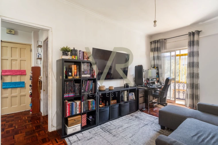 Apartamento T2 para Venda em Odivelas Foto 4
