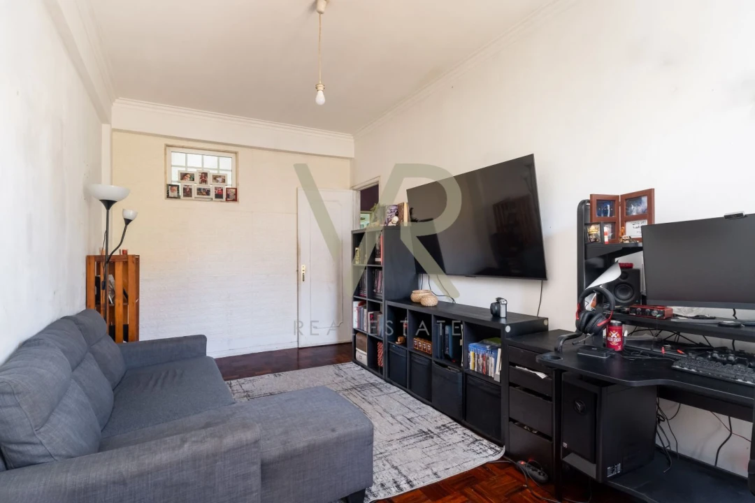 Apartamento T2 para Venda em Odivelas Foto 3