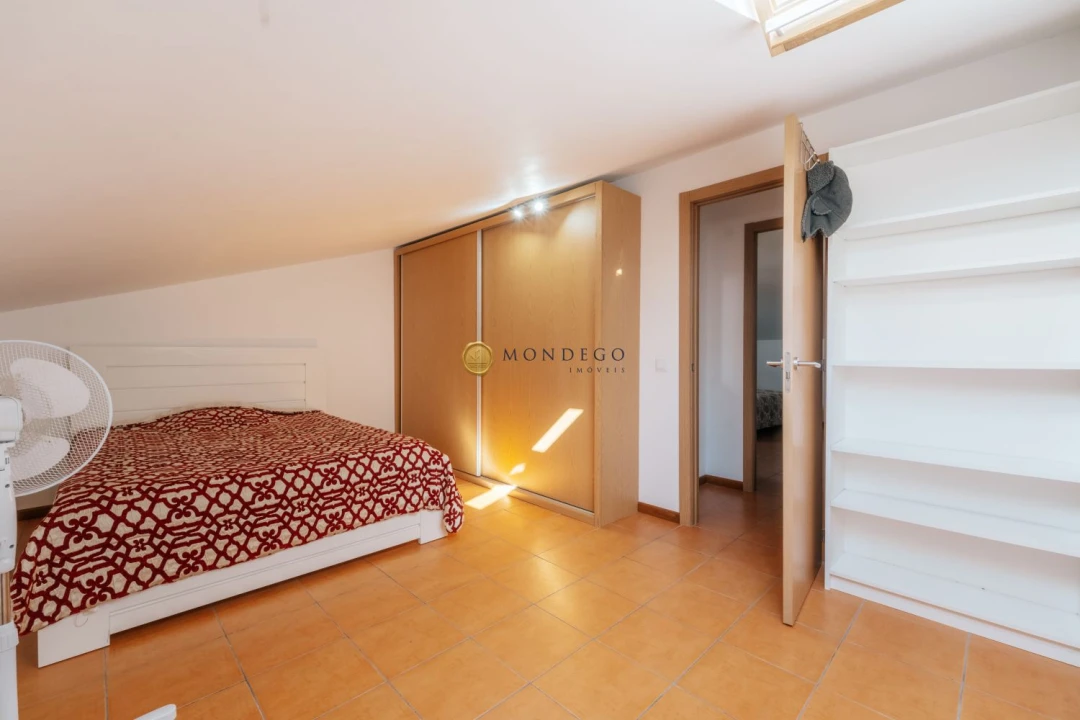 Apartamento T3 para Venda em Sé Nova, Santa Cruz, Almedina e São Bartolomeu Foto 48