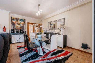 Apartamento T3 para Venda em Sé Nova, Santa Cruz, Almedina e São Bartolomeu
