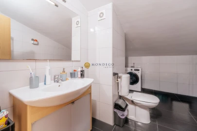 Apartamento T3 para Venda em Sé Nova, Santa Cruz, Almedina e São Bartolomeu