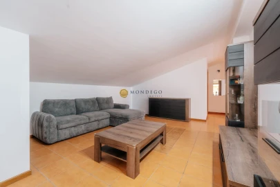 Apartamento T3 para Venda em Sé Nova, Santa Cruz, Almedina e São Bartolomeu