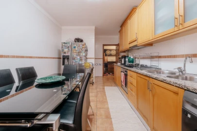 Apartamento T3 para Venda em Sé Nova, Santa Cruz, Almedina e São Bartolomeu