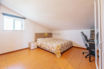 Apartamento T3 para Venda em Sé Nova, Santa Cruz, Almedina e São Bartolomeu