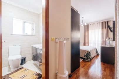 Apartamento T3 para Venda em Sé Nova, Santa Cruz, Almedina e São Bartolomeu