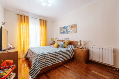 Apartamento T3 para Venda em Sé Nova, Santa Cruz, Almedina e São Bartolomeu