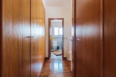 Apartamento T3 para Venda em Sé Nova, Santa Cruz, Almedina e São Bartolomeu