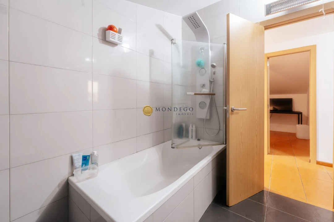 Apartamento T3 para Venda em Sé Nova, Santa Cruz, Almedina e São Bartolomeu Foto 36