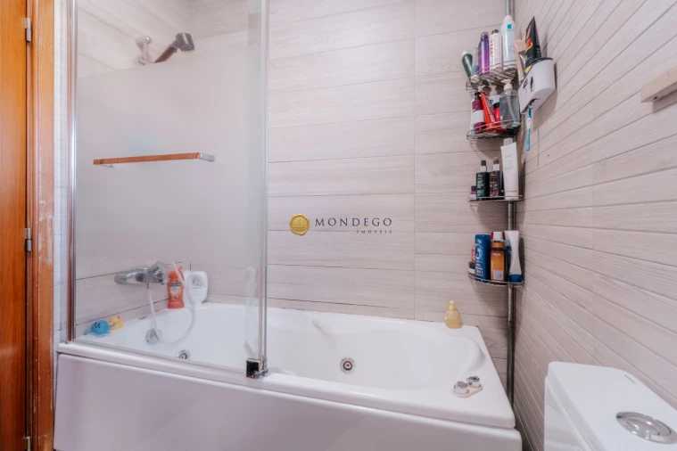 Apartamento T3 para Venda em Sé Nova, Santa Cruz, Almedina e São Bartolomeu Foto 17