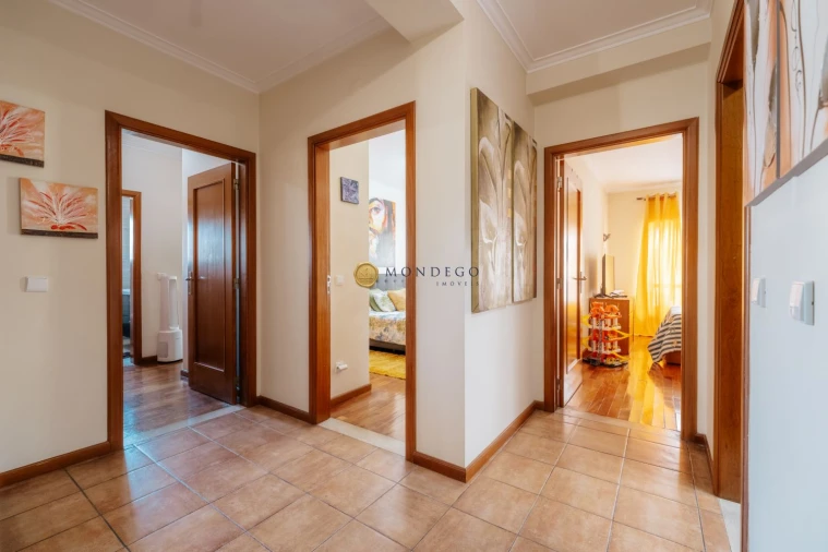 Apartamento T3 para Venda em Sé Nova, Santa Cruz, Almedina e São Bartolomeu Foto 6