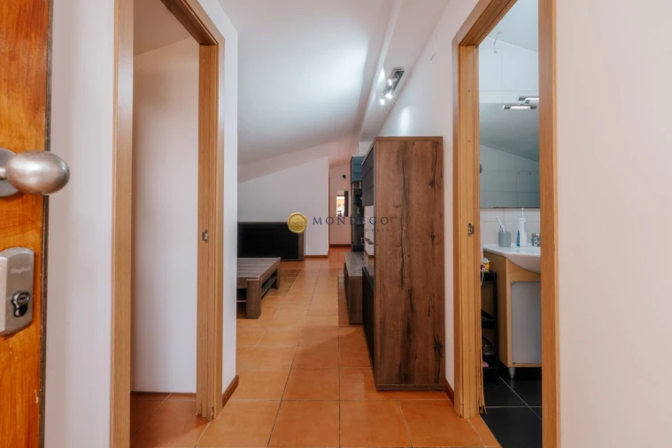 Apartamento T3 para Venda em Sé Nova, Santa Cruz, Almedina e São Bartolomeu Foto 32