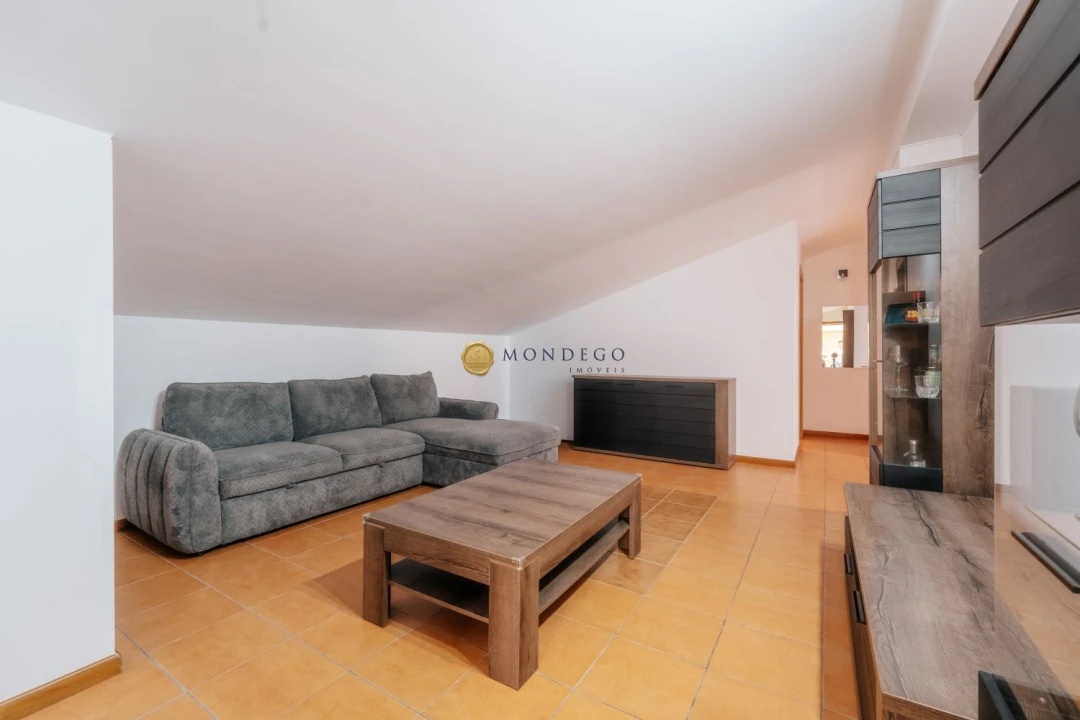 Apartamento T3 para Venda em Sé Nova, Santa Cruz, Almedina e São Bartolomeu Foto 38