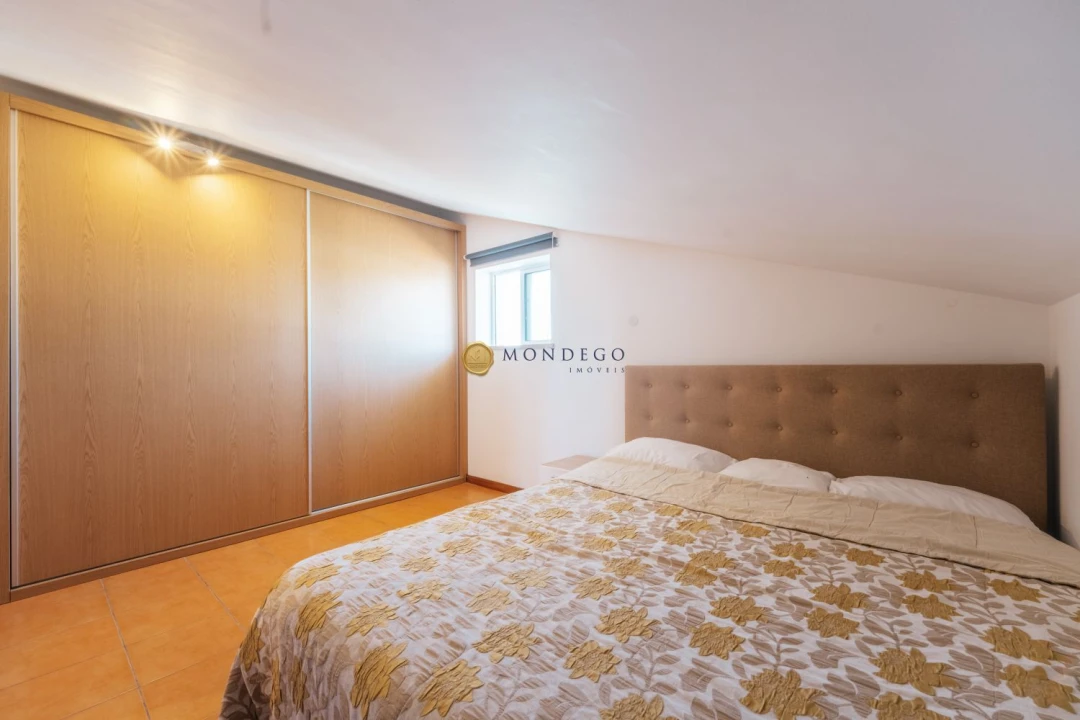 Apartamento T3 para Venda em Sé Nova, Santa Cruz, Almedina e São Bartolomeu Foto 52