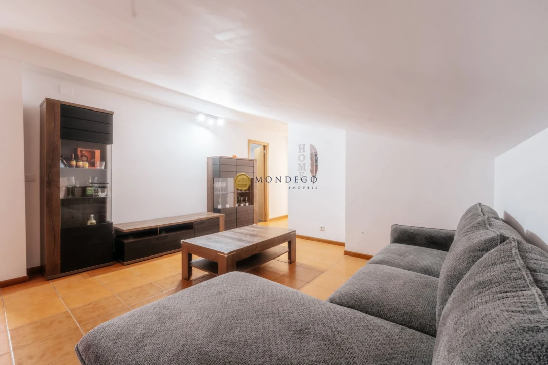 Apartamento T3 para Venda em Sé Nova, Santa Cruz, Almedina e São Bartolomeu Foto 40