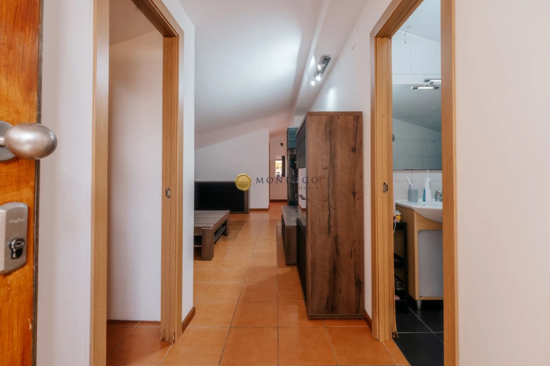 Apartamento T3 para Venda em Sé Nova, Santa Cruz, Almedina e São Bartolomeu Foto 32