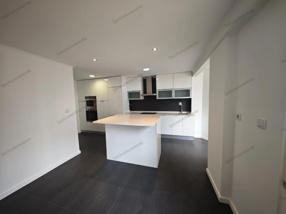 Apartamento T3 para Venda em Avenidas Novas Foto 5