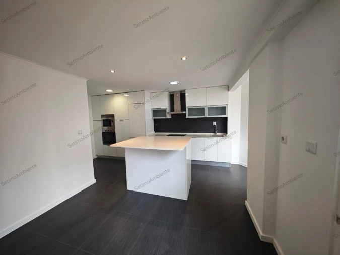 Apartamento T3 para Venda em Avenidas Novas Foto 5