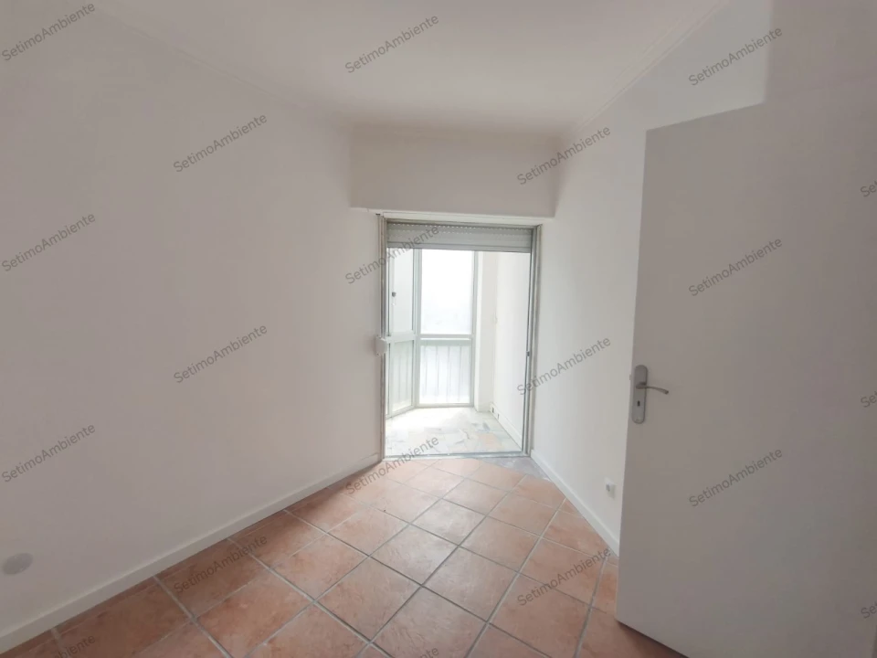 Apartamento T3 para Venda em Algueirão-Mem Martins Foto 12