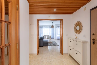 Apartamento T2 para Venda em Agualva e Mira-Sintra