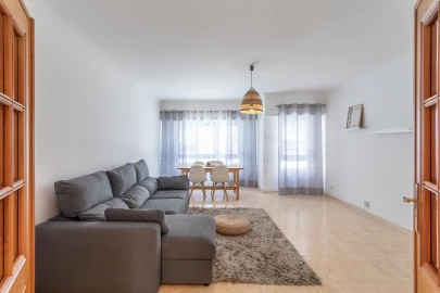 Apartamento T2 para Venda em Agualva e Mira-Sintra