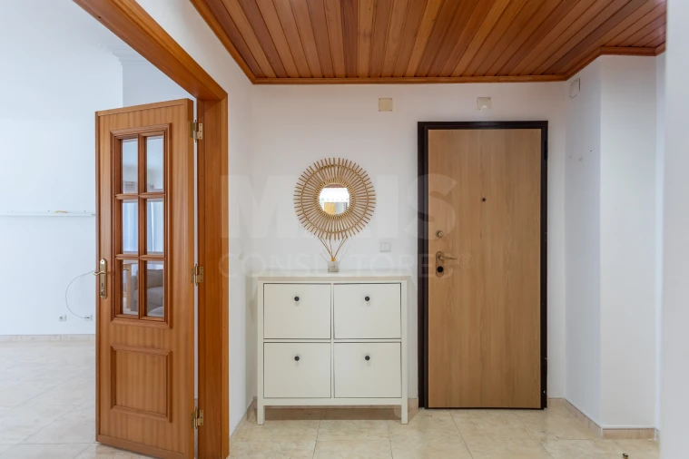 Apartamento T2 para Venda em Agualva e Mira-Sintra Foto 7