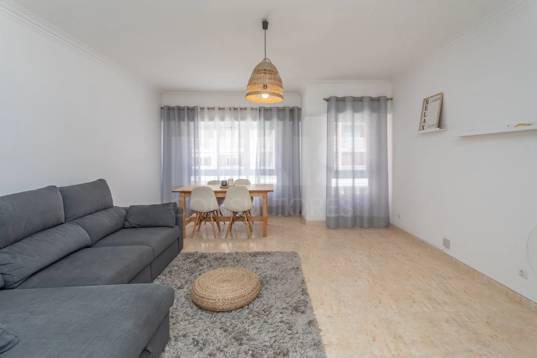 Apartamento T2 para Venda em Agualva e Mira-Sintra Foto 12