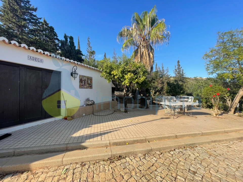 Moradia T6 para Venda em Albufeira e Olhos de Água Foto 5