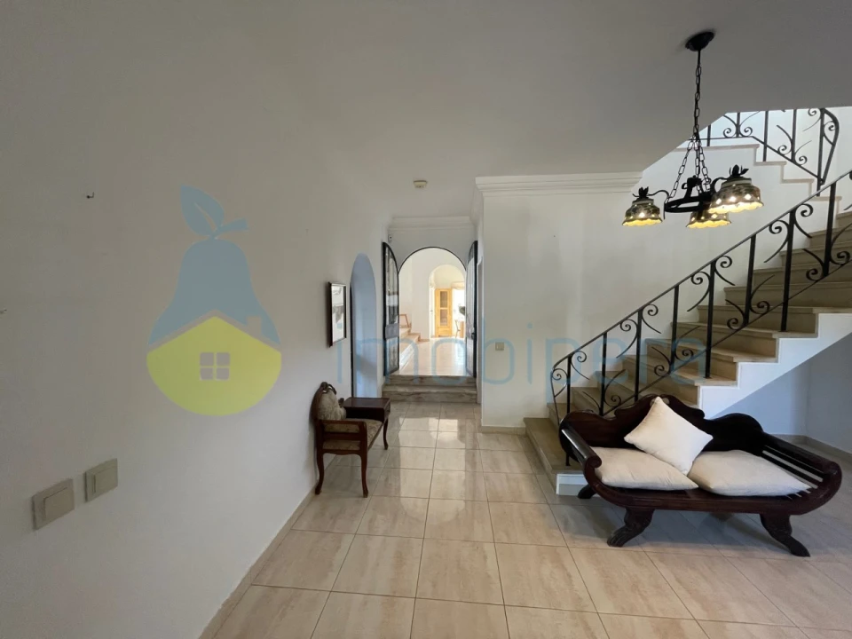 Moradia T6 para Venda em Albufeira e Olhos de Água Foto 6