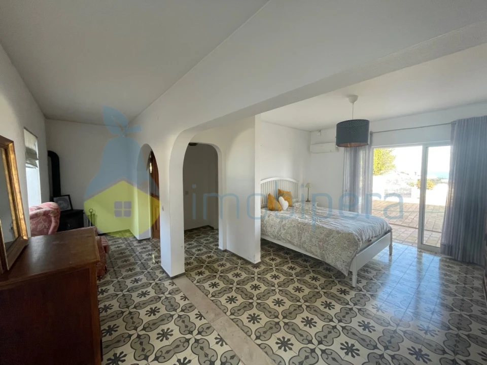 Moradia T6 para Venda em Albufeira e Olhos de Água Foto 14