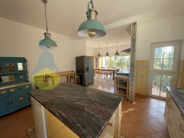 Moradia T6 para Venda em Albufeira e Olhos de Água