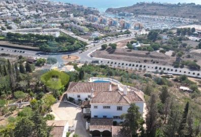 Moradia T6 para Venda em Albufeira e Olhos de Água