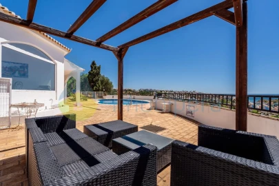 Moradia T6 para Venda em Albufeira e Olhos de Água
