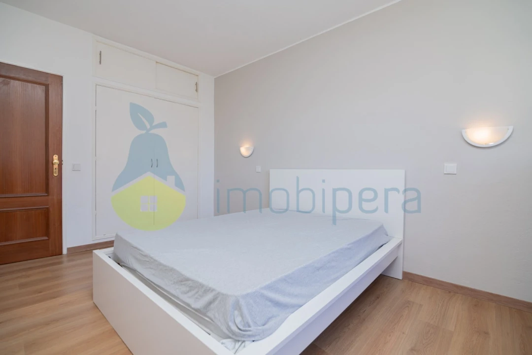 Apartamento T1 para Venda em Alvor Foto 23