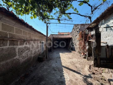 Moradia T3 para Venda em Sobradelo da Goma