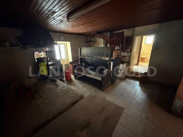 Moradia T3 para Venda em Sobradelo da Goma