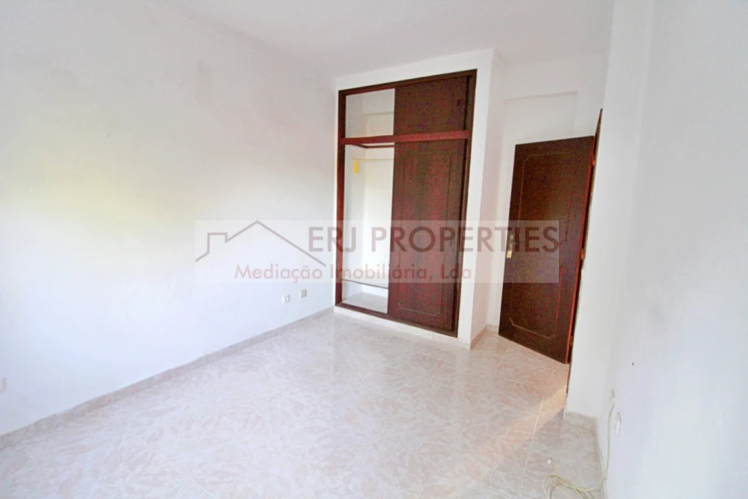 Moradia T3 para Venda em Vila Nova de Cacela Foto 9