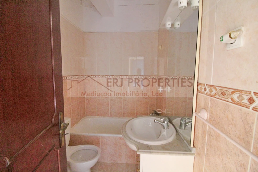 Moradia T3 para Venda em Vila Nova de Cacela Foto 12
