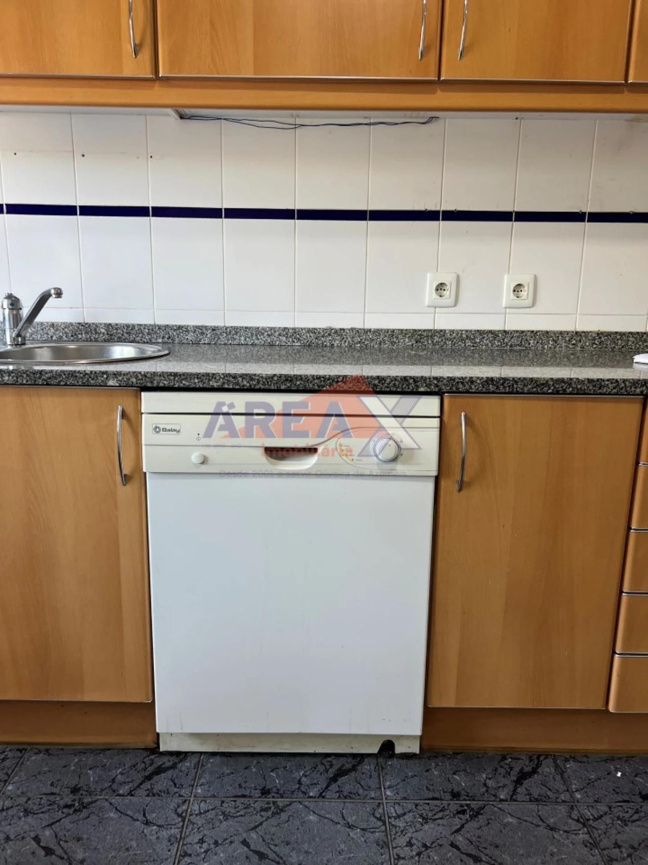 Apartamento T3 para Venda em O. Azeméis, Riba-Ul, Ul, Macinhata Seixa, Madail Foto 3