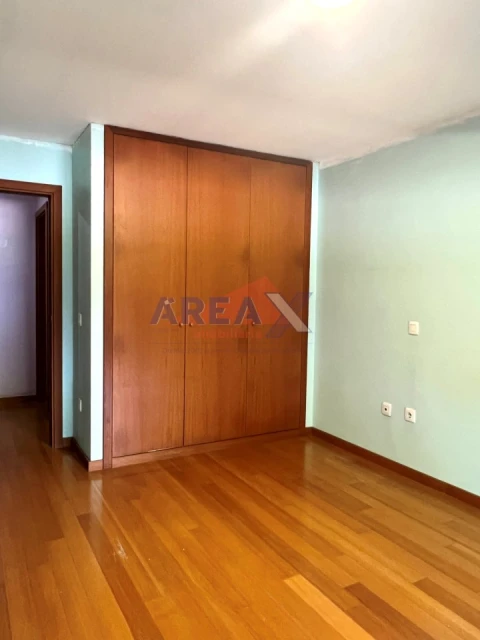 Apartamento T3 para Venda em O. Azeméis, Riba-Ul, Ul, Macinhata Seixa, Madail
