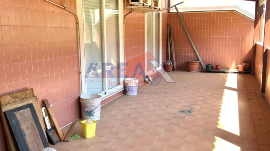 Apartamento T3 para Venda em O. Azeméis, Riba-Ul, Ul, Macinhata Seixa, Madail