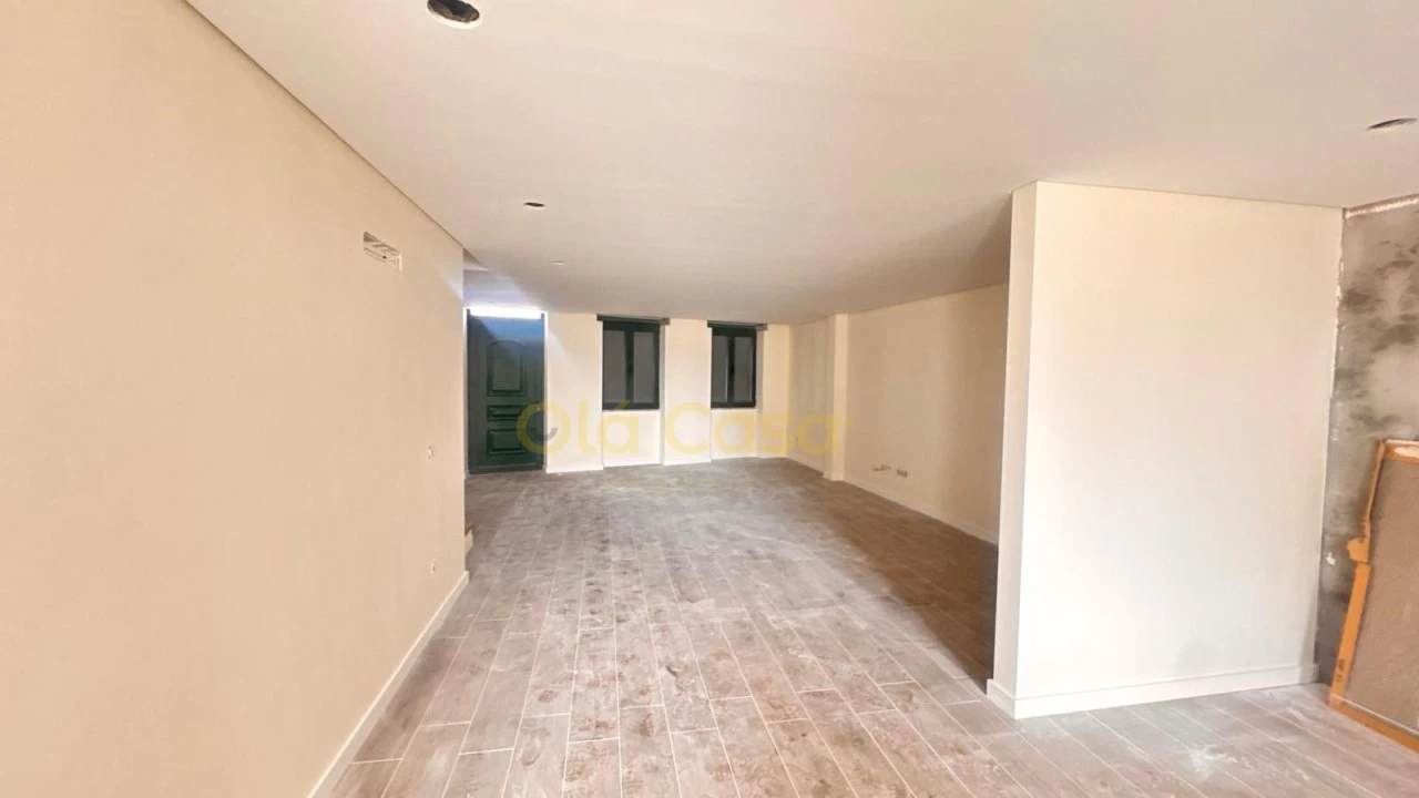 Moradia T2 para Venda em Vilar de Andorinho Foto 10