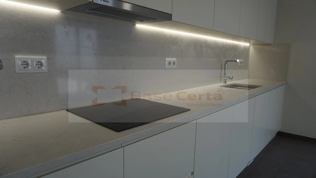 Apartamento T2 para Venda em Santa Clara Foto 2